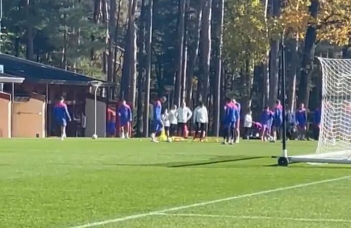 Milanello allenamento squadra vigilia Champions League - MilanPress, robe dell'altro diavolo