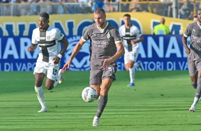 Parma-Milan: Ange-Yoan Bonny, Strahinja Pavlovic (Photo Credit: Agenzia Fotogramma)