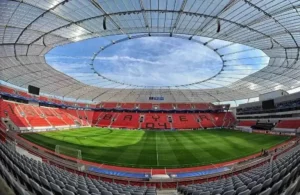 BayArena, lo stadio del Bayer Leverkusen (Fonte: Wikipedia)