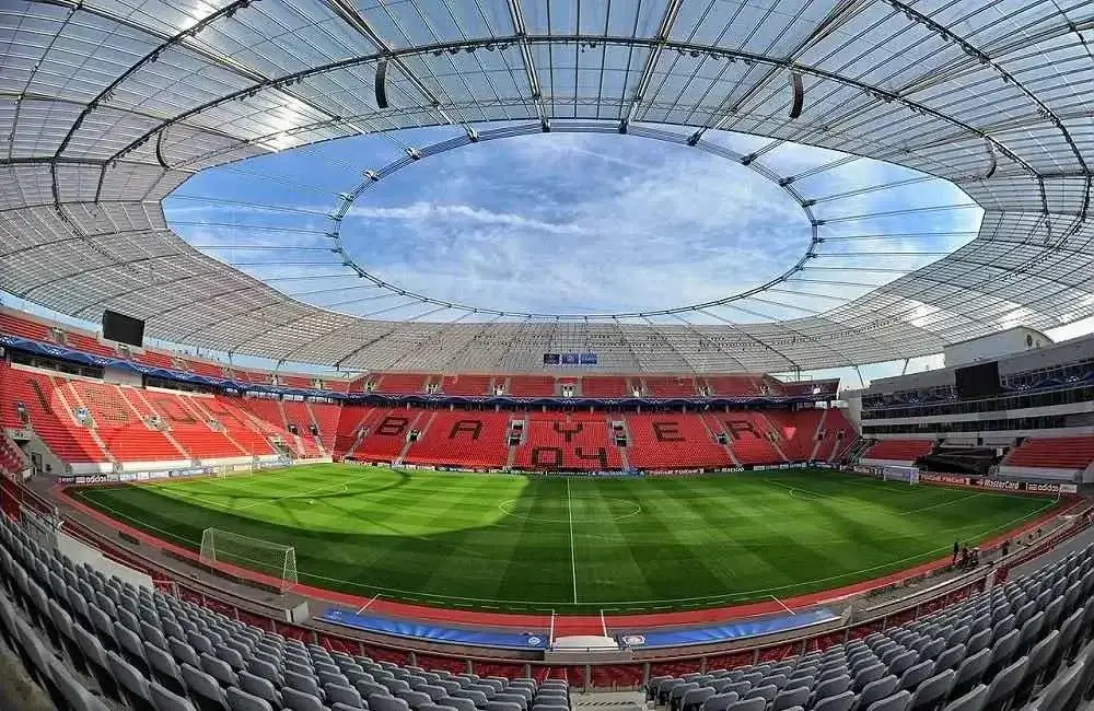 BayArena, lo stadio del Bayer Leverkusen (Fonte: Wikipedia)