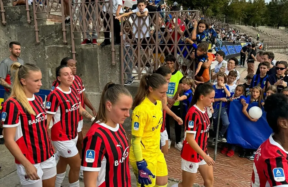 Milan Femminile: Nikola Karczewska, Gloria Marinelli, Allyson Swaby, Malgorzata Mesjasz, Laura Giuliani, Silvia Rubio - MilanPress, robe dell'altro diavolo