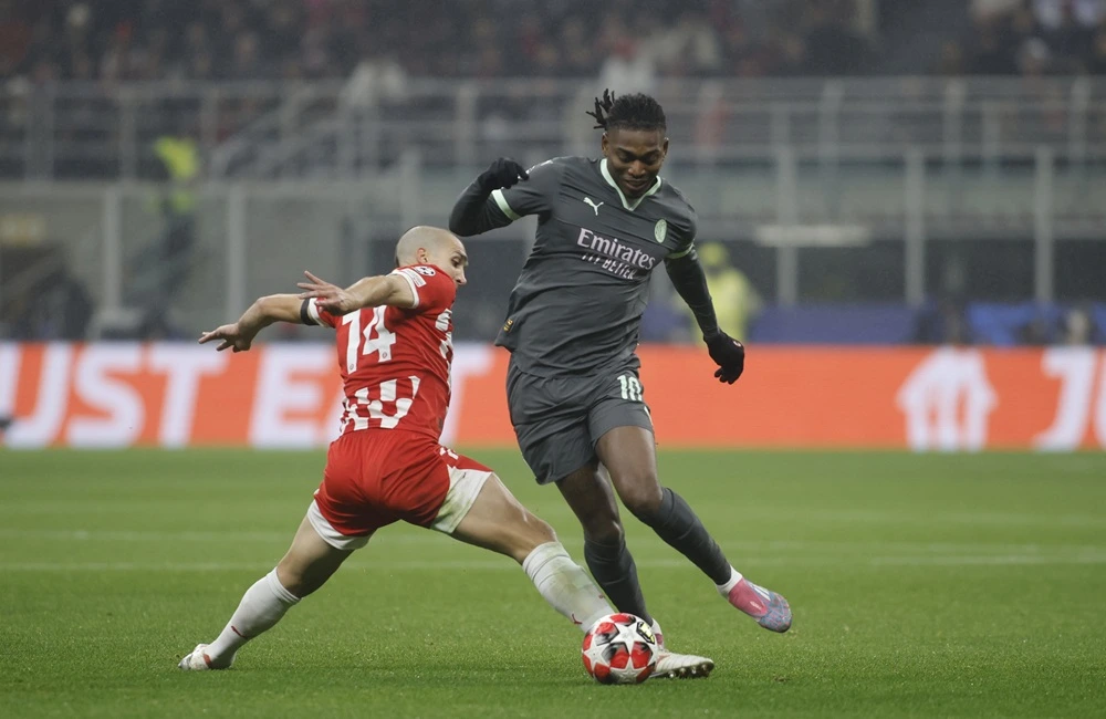 Milan-Girona: Rafael Leao, Oriol Romeu (Photo Credit: Agenzia Fotogramma)