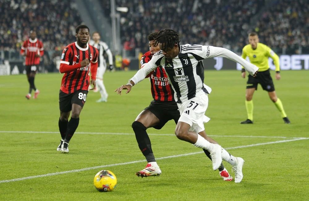 Juventus-Milan: Emerson Royal, Yunus Musah e Samuel Mbangula (Photo Credit: Agenzia Fotogramma)